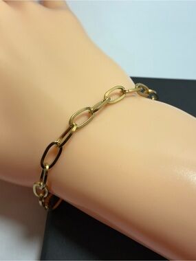 Gold Link Chain Bracelet - Women's Fashion Jewelry